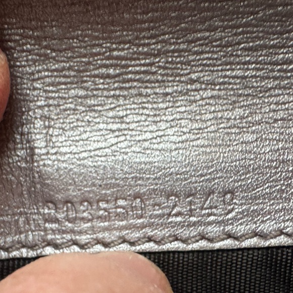 Gucci Guccissima GG Gold Heart Silver Leather Long Wallet W/COA - Picture 10 of 16